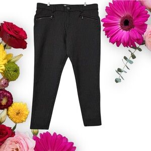 Wit & Wisdom Pinstripe Black Cropped Contemporary Jeggins Pants